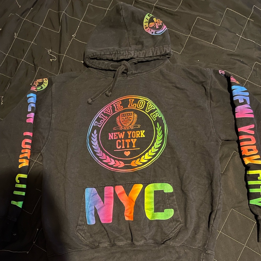 N.Y.C Live Love Sweatshirt